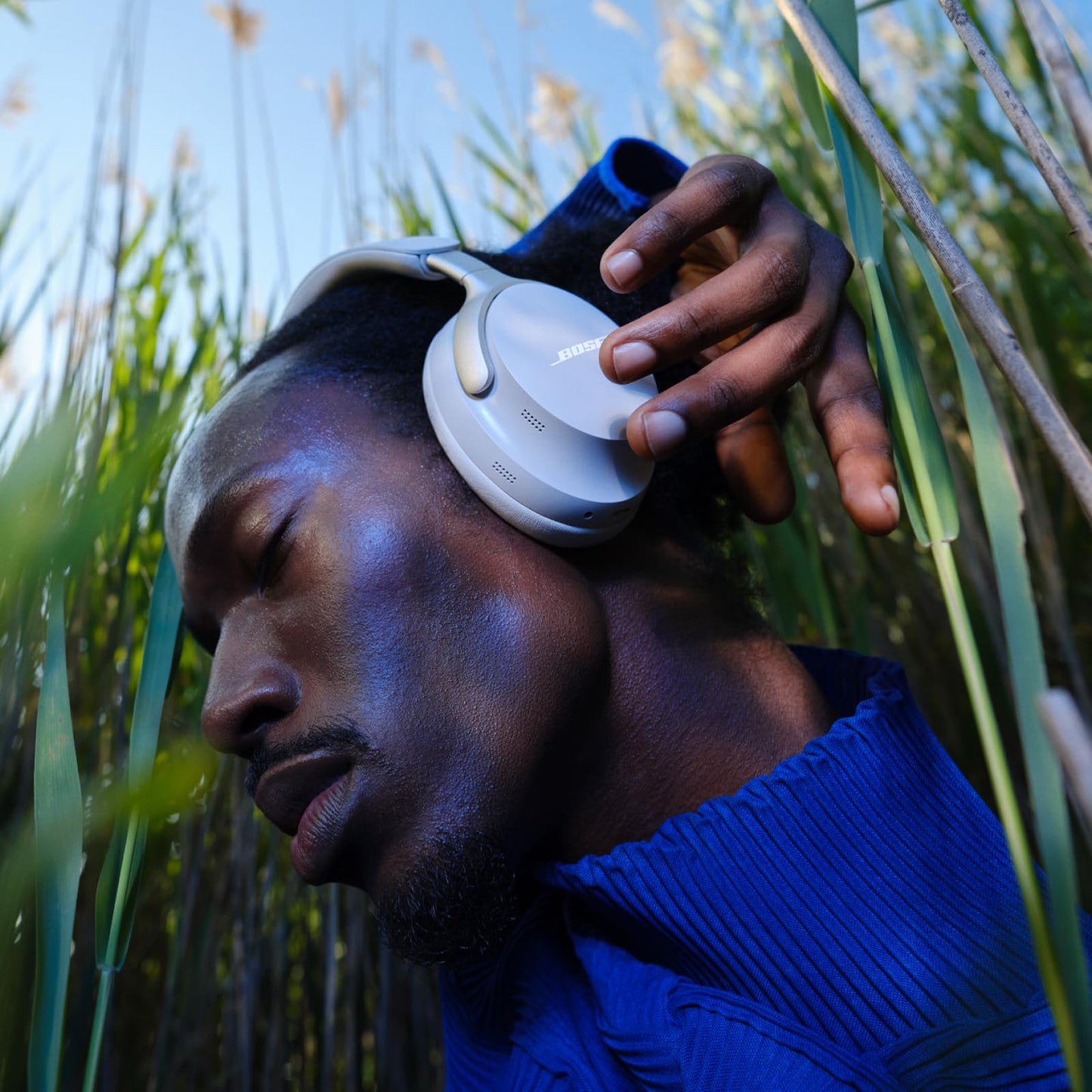 Bose NEW QuietComfort Ultra Wireless Noise Cancelling Headphones with Spatial Audio, Over-the-Ear Headphones with Mic, Up to 24 Hours of Battery Life, White Smoke